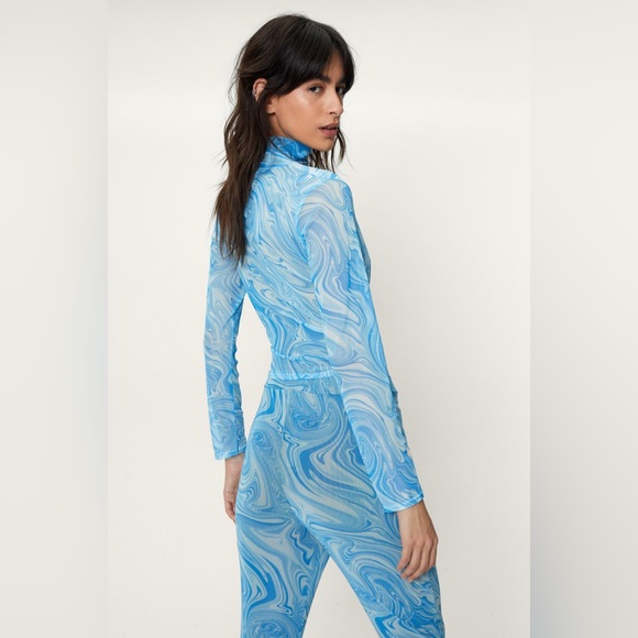 Marble Print Crop Top - Picture 2 of 4